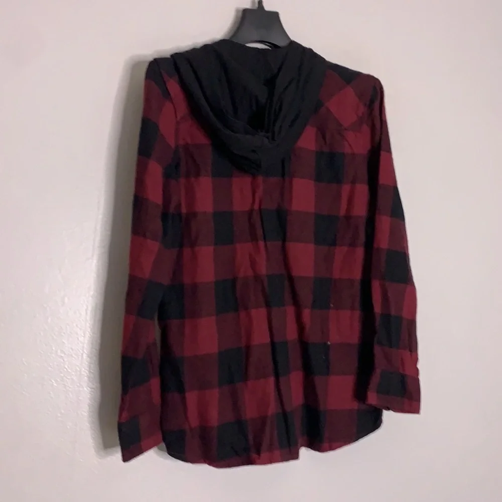 New with tags H & M long sleeve button down hooded flannel shirt 10-11 y kids